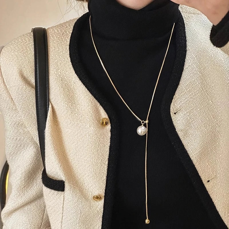 LATS Baroque Grace – Long Pearl Necklace