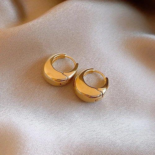 Oval Edge – Punk Geometric Hoop Earrings